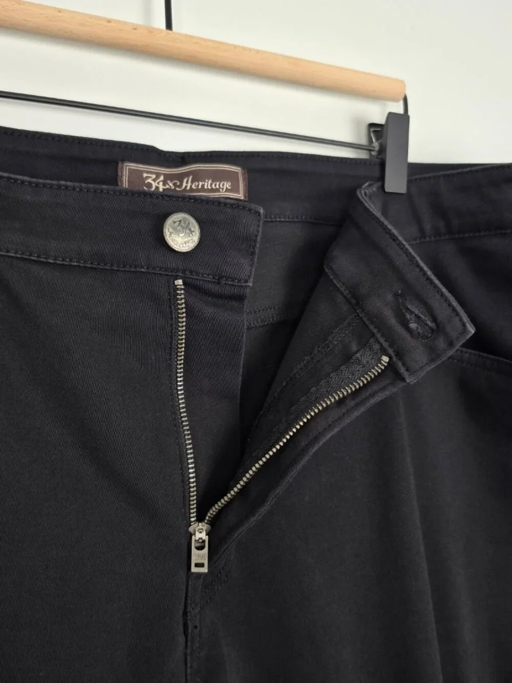 34 Heritage Size 42x32 Charisma Pants Stretch Comfort Classic Straight Leg Black